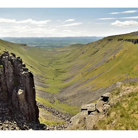 Cumbria, En-suite Bathrooms, North Pennines * Alston